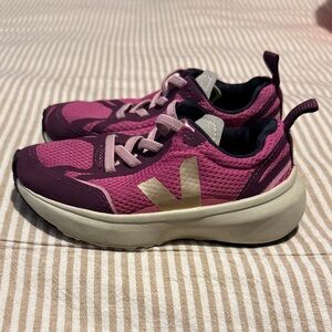 Veja Kids Sneakers in Pink and Cream